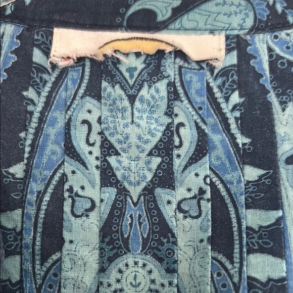 Talbots vintage Petite Blue Paisley Relaxed Graphic Blouse - Picture 10 of 13